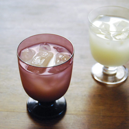 特集 ゴクゴク美味しい夏のドリンクレシピ2 さっぱり夏色カルピスカモミール 北欧 暮らしの道具店 特集 ゴクゴク美味しい夏のドリンクレシピ2 さっぱり夏色カルピスカモミール 北欧 暮らしの道具店