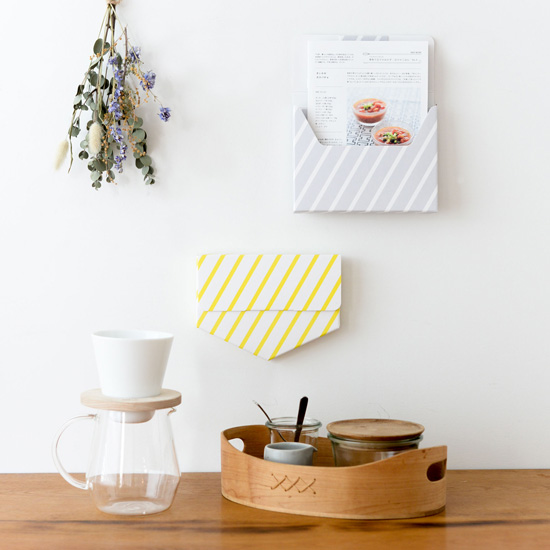 新商品 散らかる紙モノの悩みを解決 オリジナル収納ポケットが出来ました 北欧 暮らしの道具店