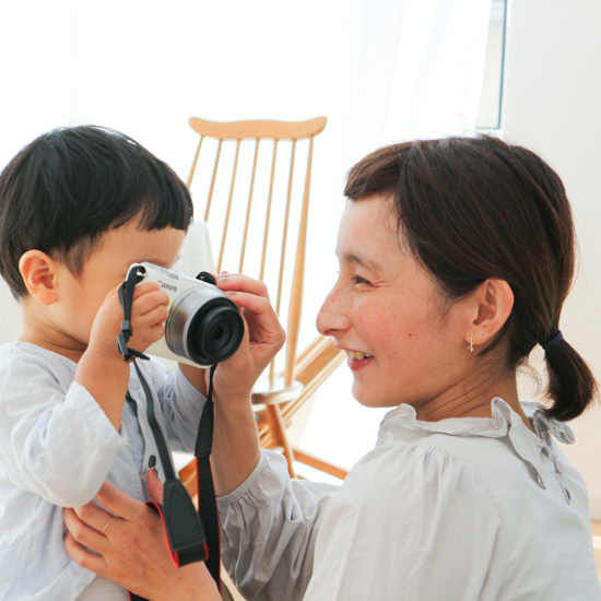 ミラーレスカメラで 子供やペットの表情を上手に撮るコツ 北欧 暮らしの道具店