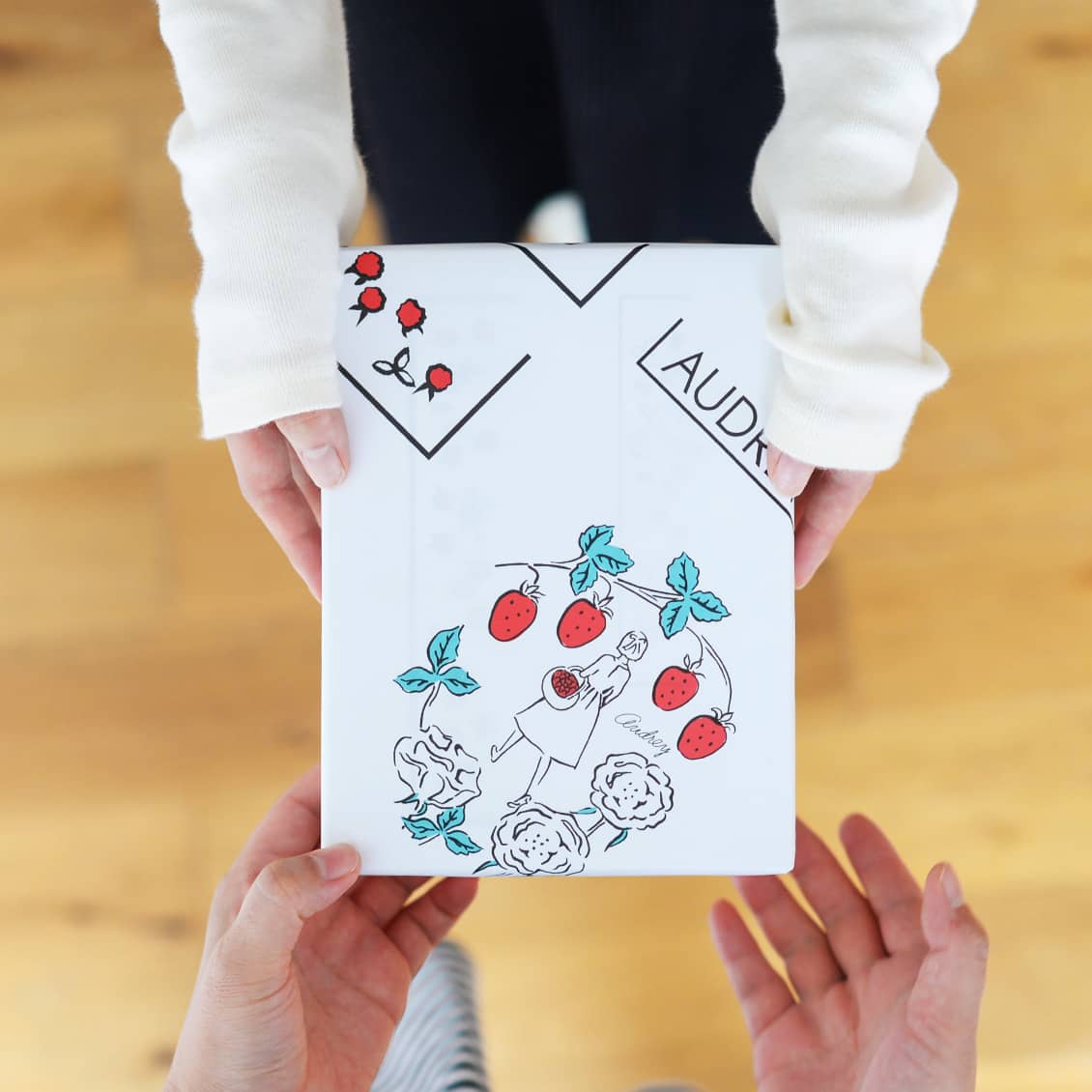 かわいいパッケージのオードリーの苺のお菓子 北欧 暮らしの道具店