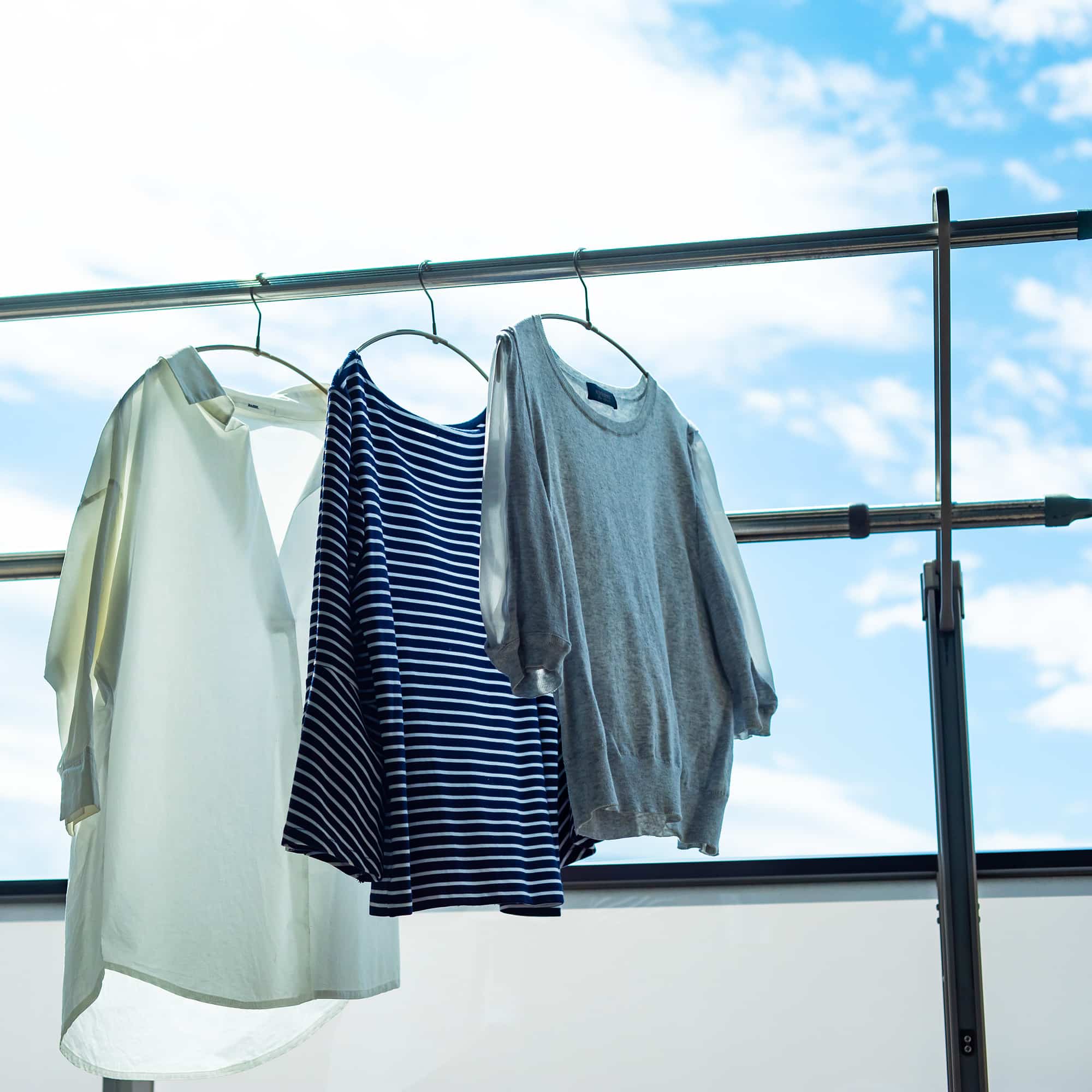 洗濯をもっと効率よく 洗濯ネットに入れる前準備や干し方のコツ 北欧 暮らしの道具店