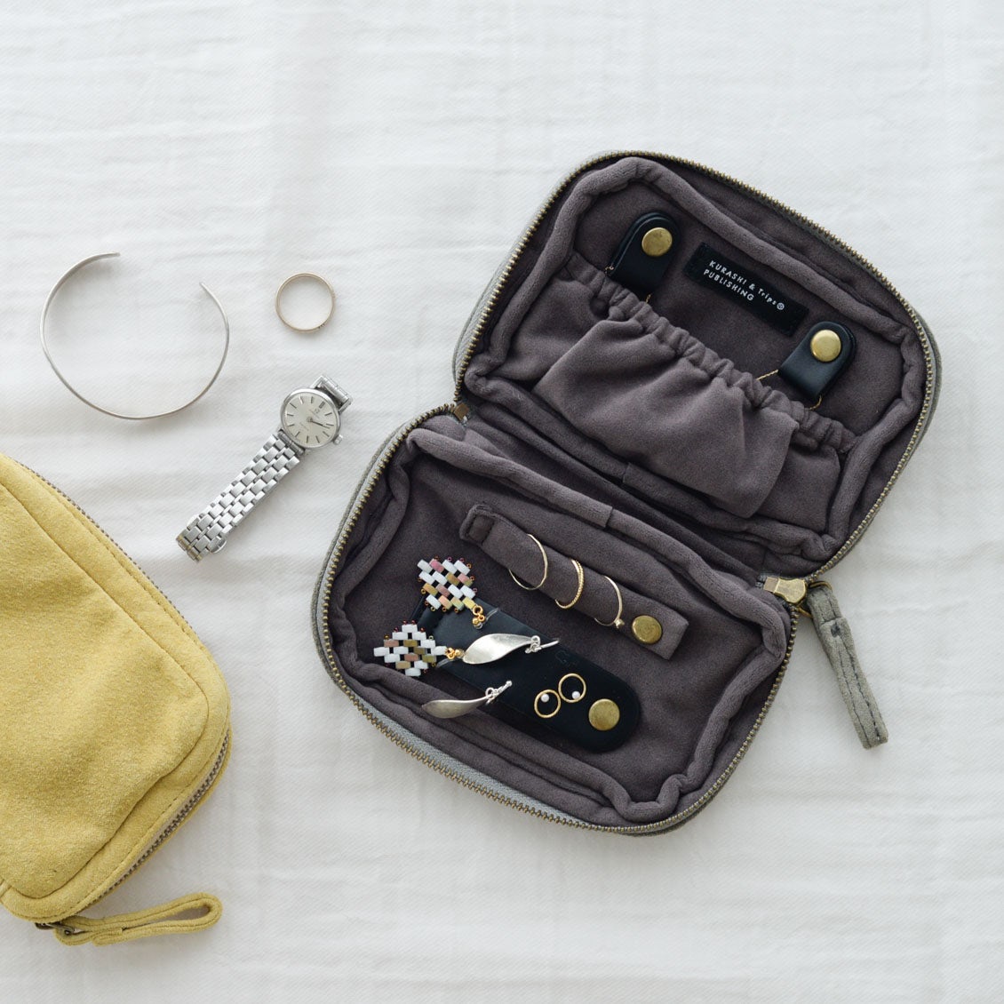 新商品 コンパクトで持ち歩きも安心 旅先でもおしゃれが叶うアクセサリーポーチをつくりました 北欧 暮らしの道具店