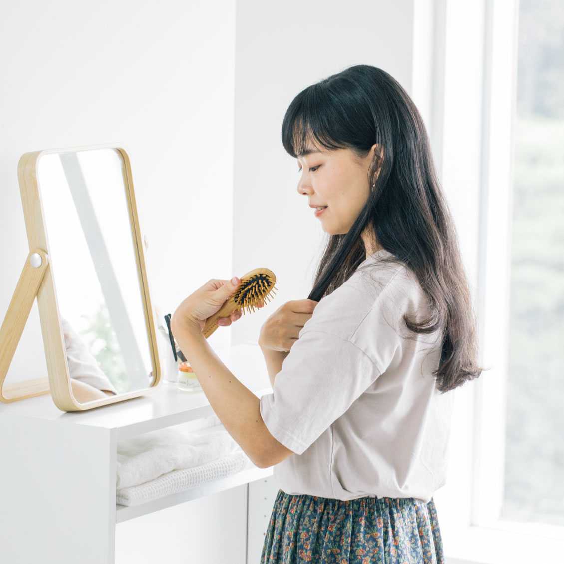 髪の悩み別 Lisarchのシャンプーとトリートメントは パサつき うねり 直毛やかたい髪に 北欧 暮らしの道具店