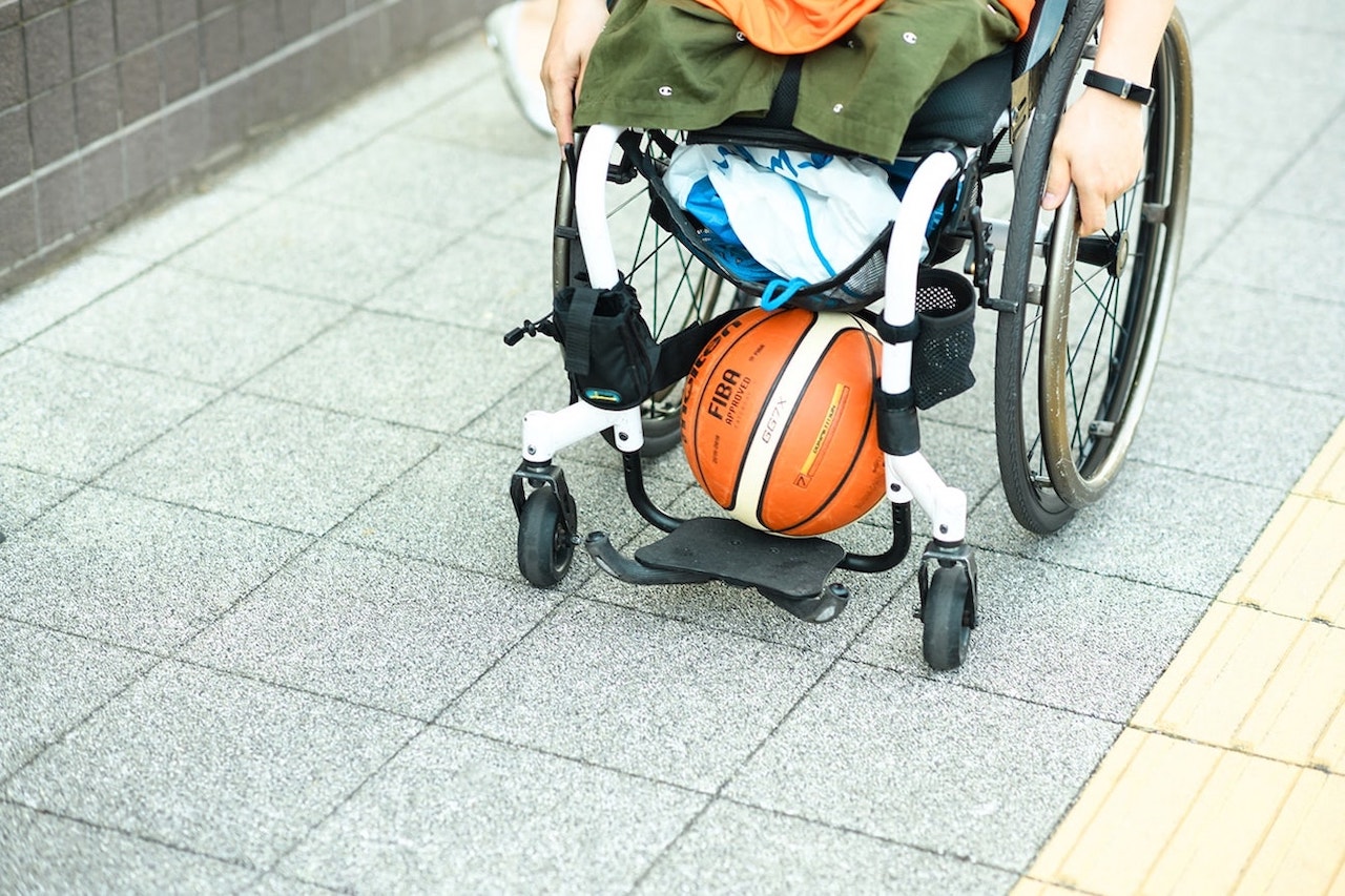 車いすバスケ唯一のプロ選手、香西宏昭。12歳から登り続けた「階段」の 